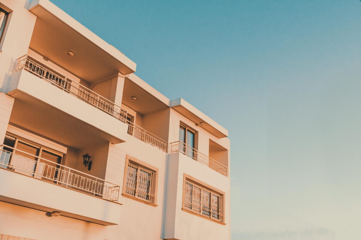 how to rent a property with fast in 2025
